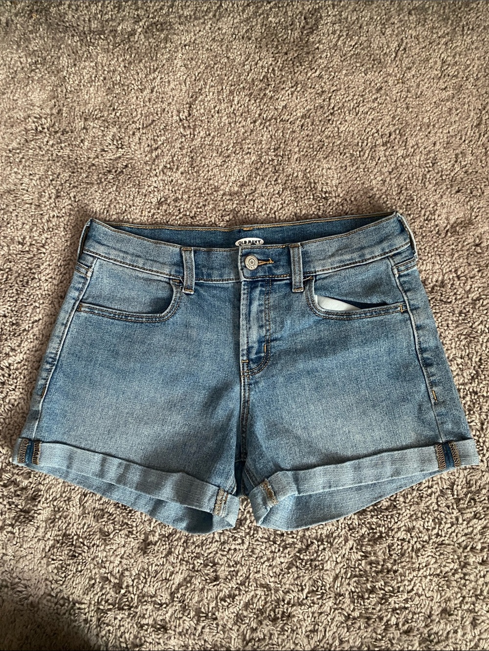 Old Navy Light Wash Denim Roll-Cuff Women's Shorts size 2